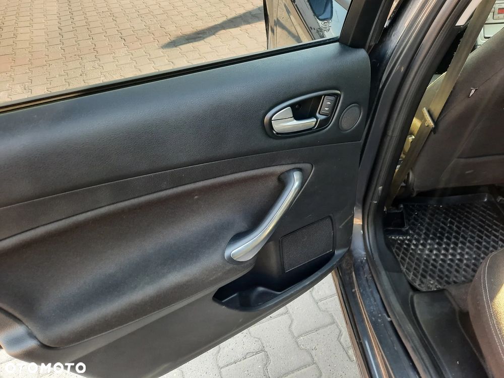 Ford Mondeo 2.0 Champions Edition - 16