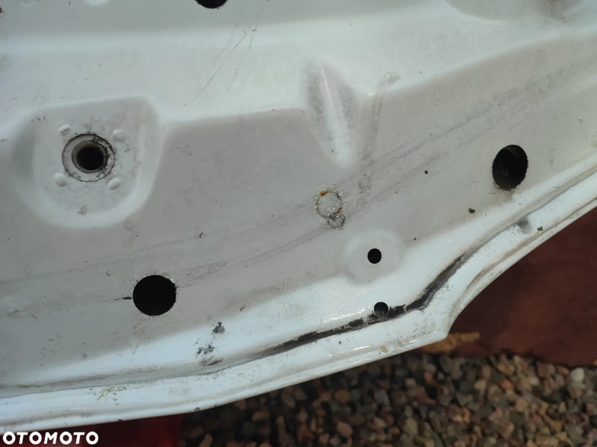 BMW E81 / E82 / E87 / E87LCI / E88  ORYGINALNA MASKA PZEDNIA / POKRYWA SILNIKA PRZÓD W KOLORZE BIAŁYM  ALPINEWEISS III O KODZIE A300 O NR. 41 62 7 162 102 / 41 61 4 415 290 / 41 62 7 134 070 OEM W DOBRYM STANIE - 24