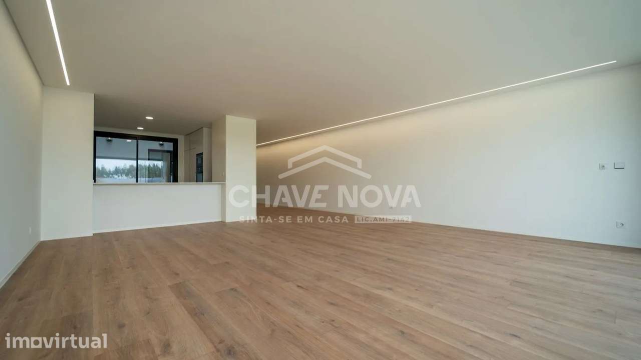 Moradia T3+1 na Av Francelos, Gulpilhares em Vila Nova de Gaia.AF - Grande imagem: 5/44
