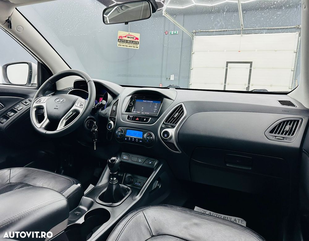 Hyundai ix35 1.7 CRDI 2WD blue Finale Gold - 23
