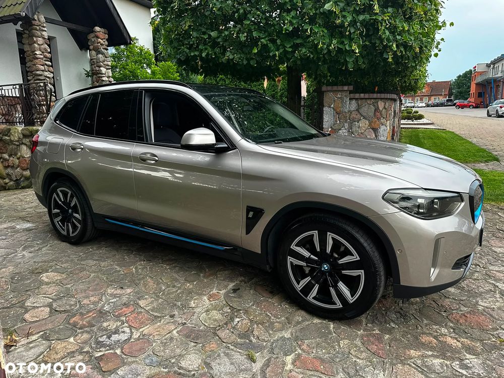 BMW iX3 Standard - 8