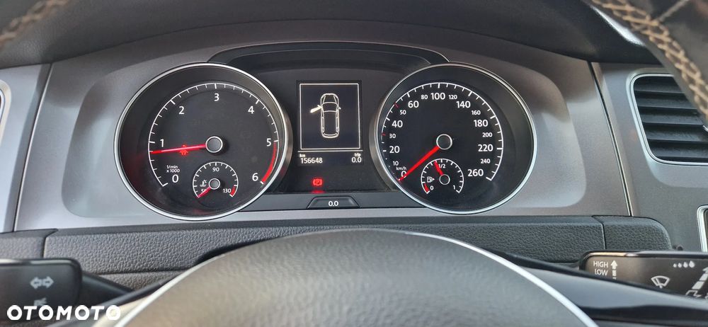 Volkswagen Golf 1.6 TDI BlueMotion Technology Lounge - 25