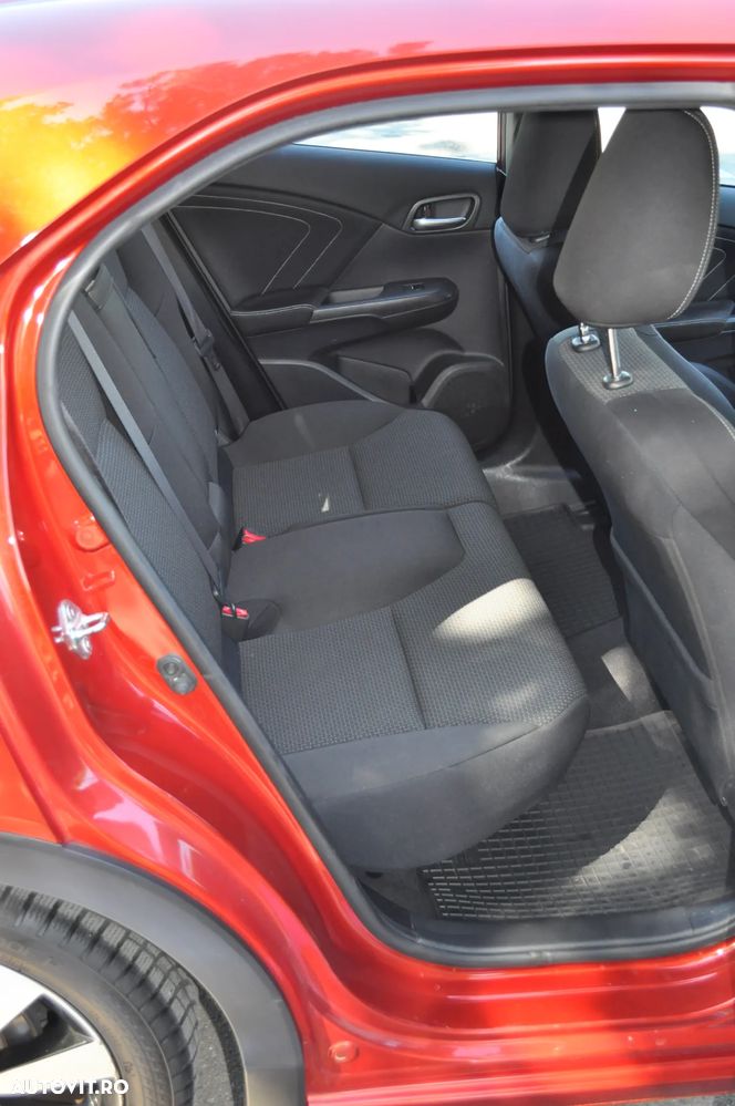 Honda Civic 1.8 i-VTEC MT Elegance - 20