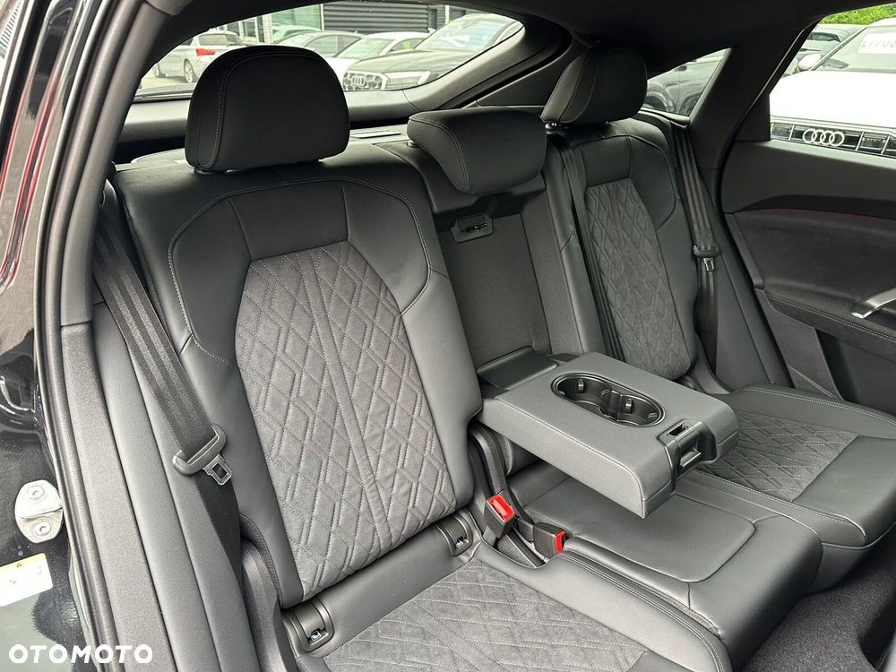 Audi Q5 Sportback - 23