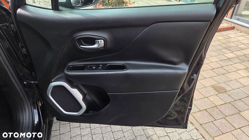 Jeep Renegade 1.4 MultiAir Limited - 28