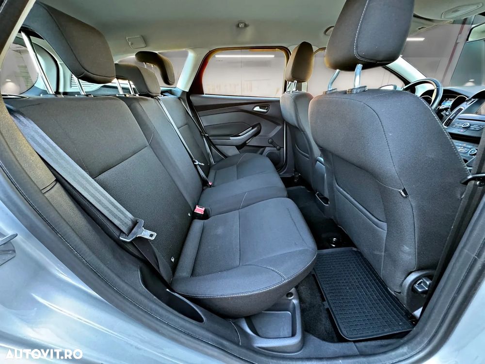 Ford Focus 1.5 EcoBlue Titanium Business - 8