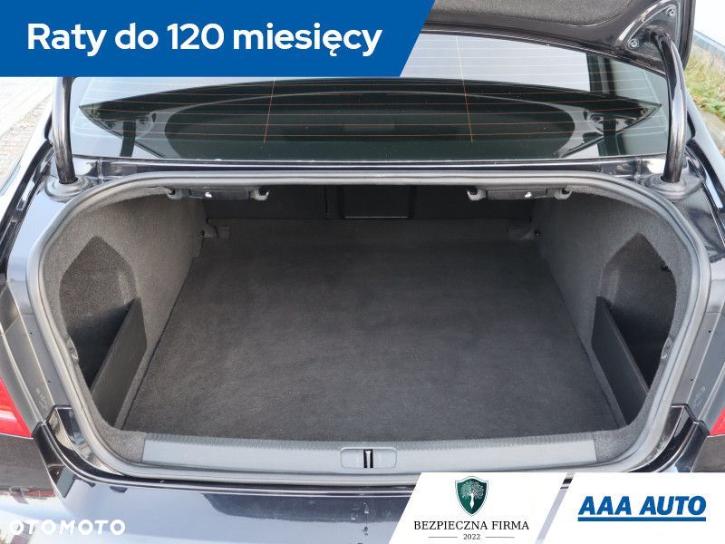 Volkswagen Passat - 15