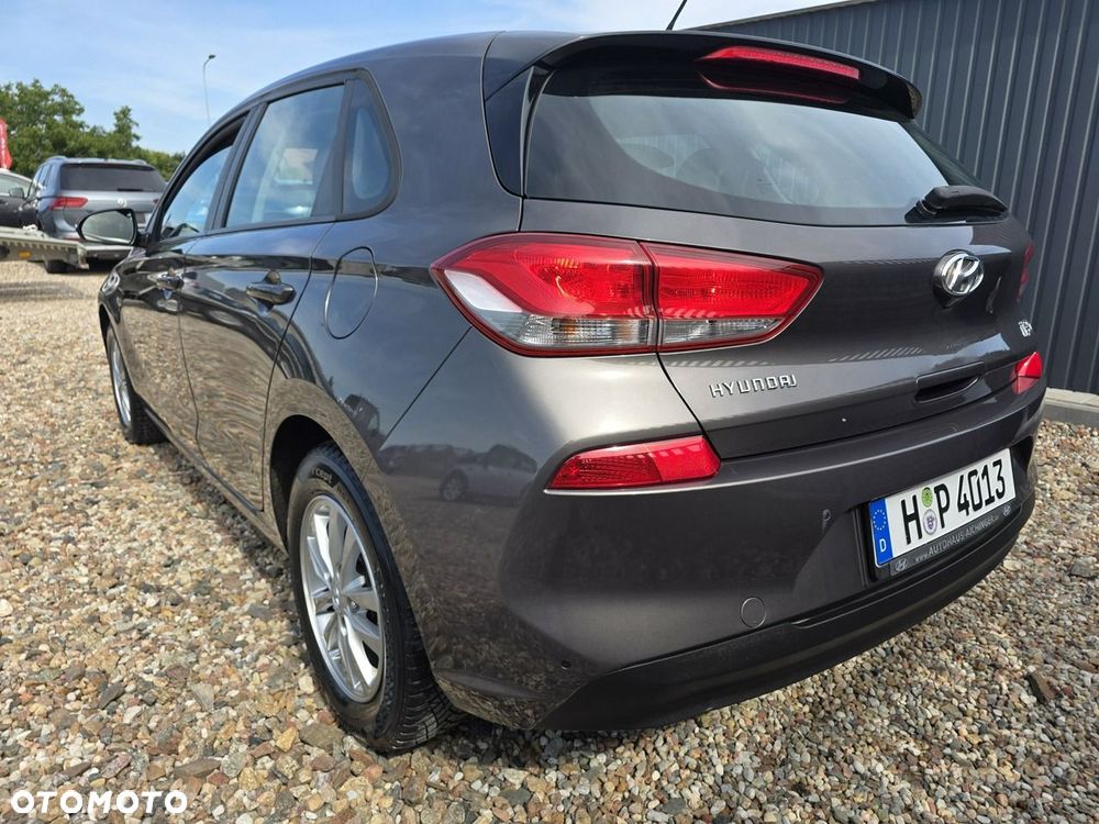 Hyundai i30 1.4 Trend - 12