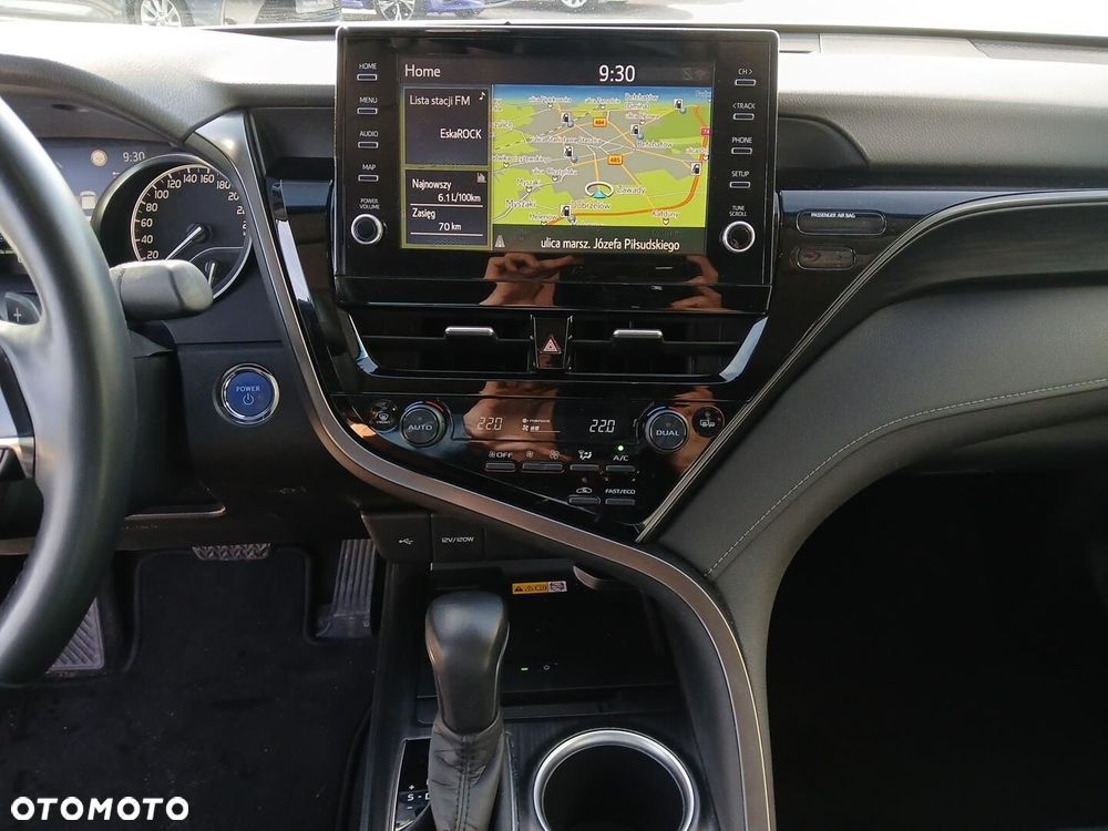 Toyota Camry 2.5 Hybrid Executive CVT - 30