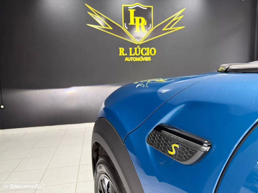 MINI 3 Portas Cooper SE Premium Essential - 13