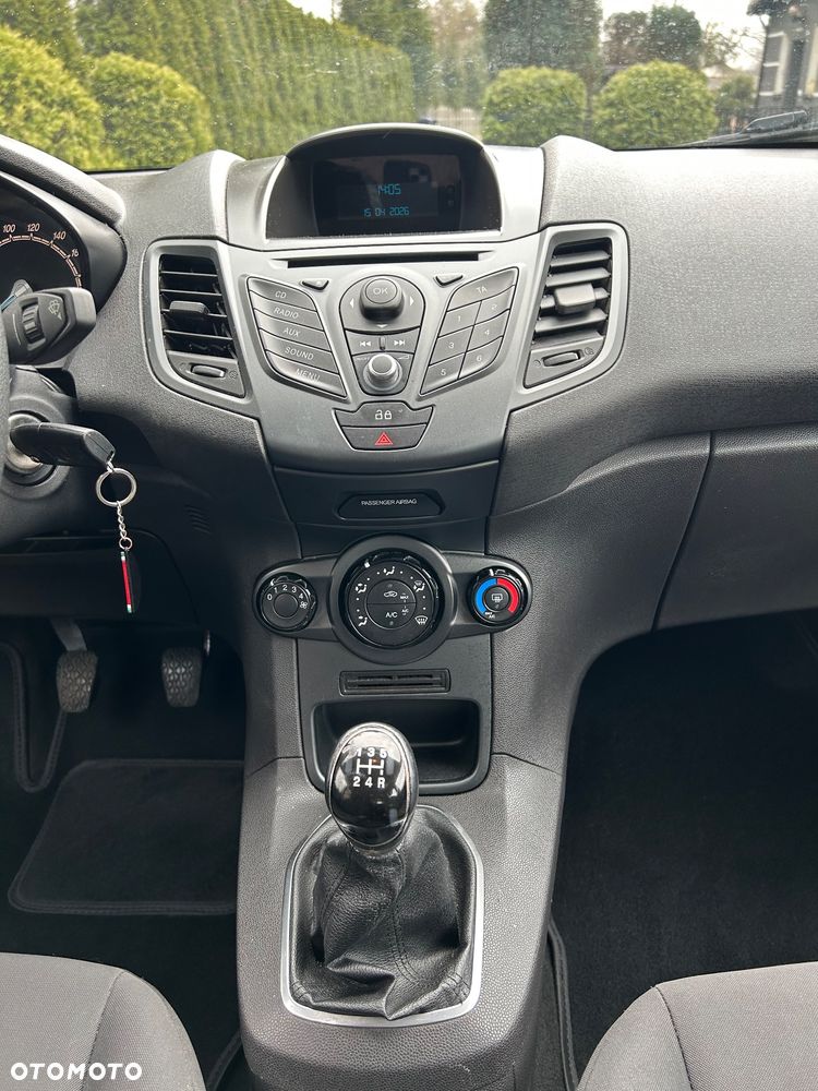 Ford Fiesta 1.25 Champions Edition - 13