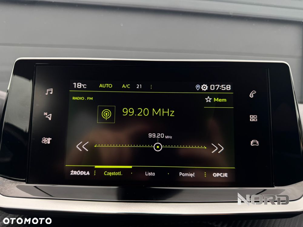 Peugeot 2008 PureTech 130 EAT8 Allure - 30