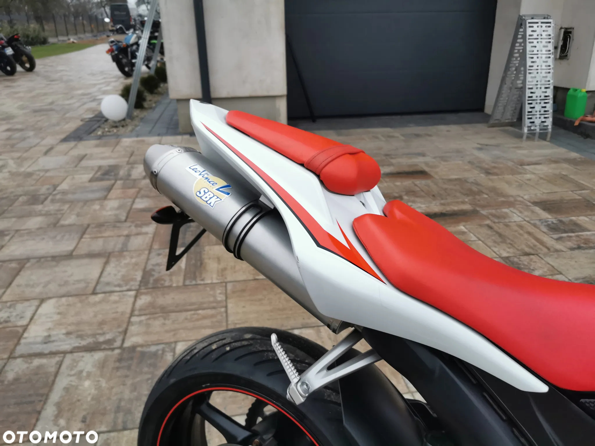 Yamaha R1 - 21