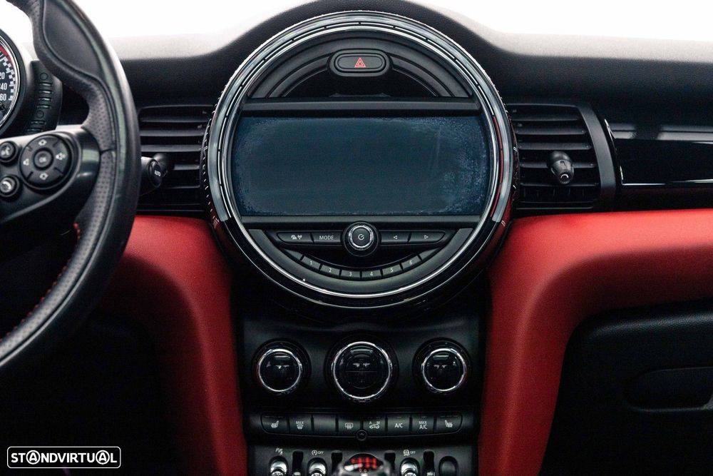 MINI 3 Portas John Cooper Works - 26