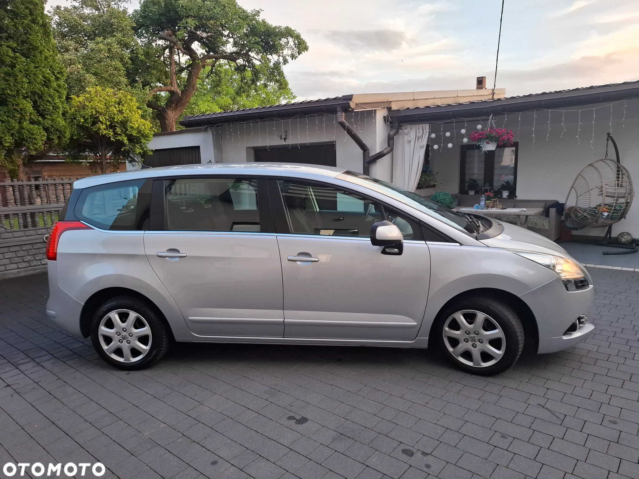 Peugeot 5008 - 5