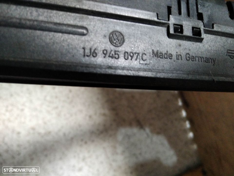 FAROLIM 3º STOP VOLKSWAGEN GOLF IV VARIANT 1J6945097C - 2