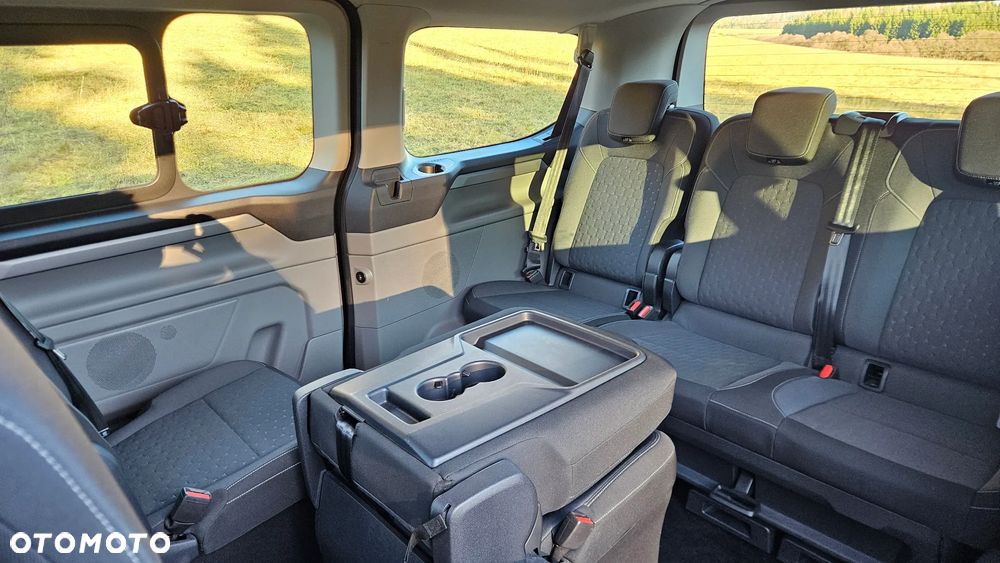 Ford Tourneo Custom - 28