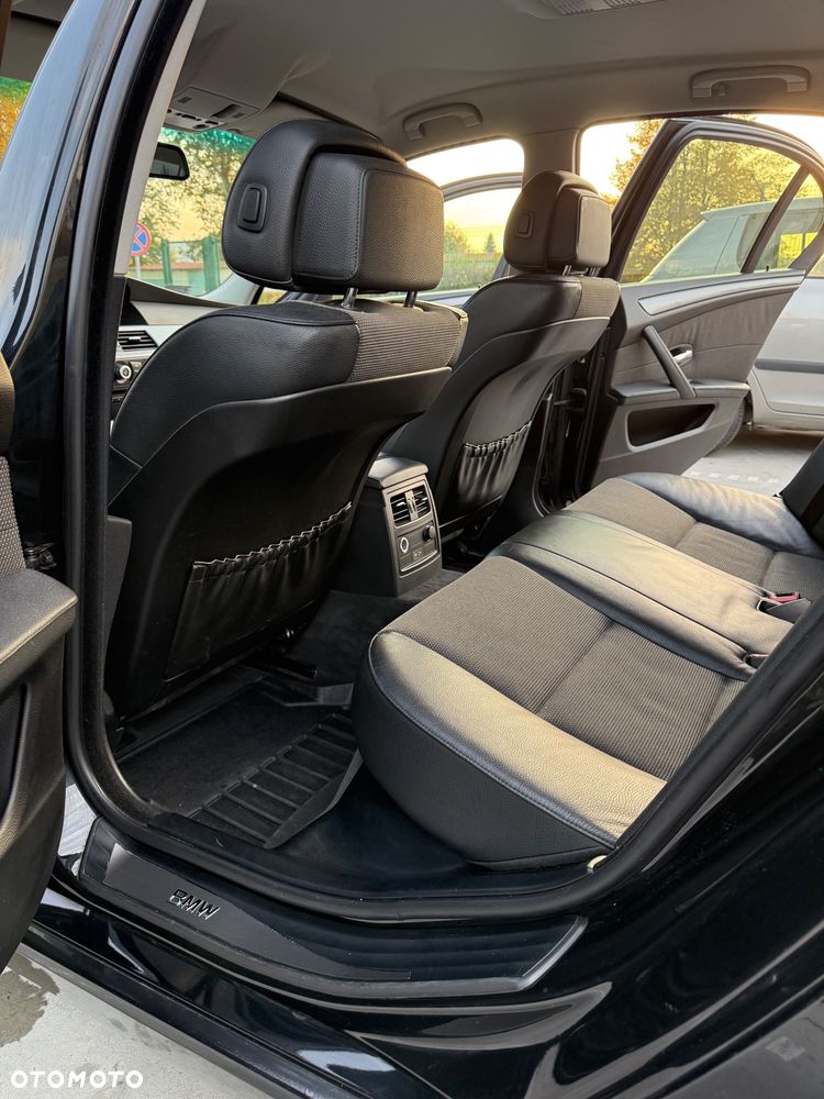 BMW Seria 5 525d - 22