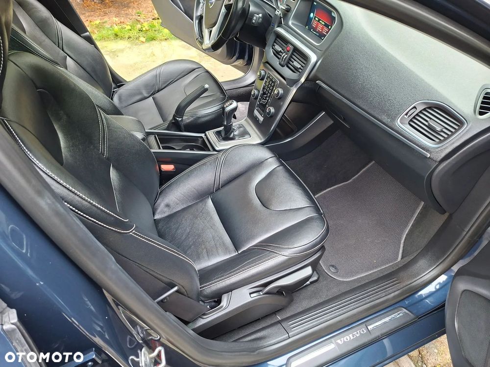 Volvo V40 D4 Ocean Race - 9