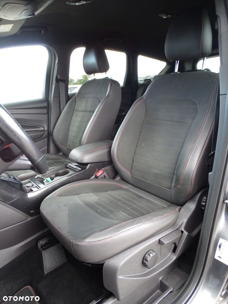Ford Kuga 2.0 TDCi FWD ST-Line - 8