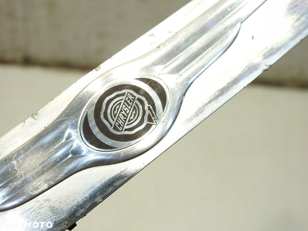 LISTWA NAKŁADKA PROGU PRZÓD CHRYSLER 300C - 6