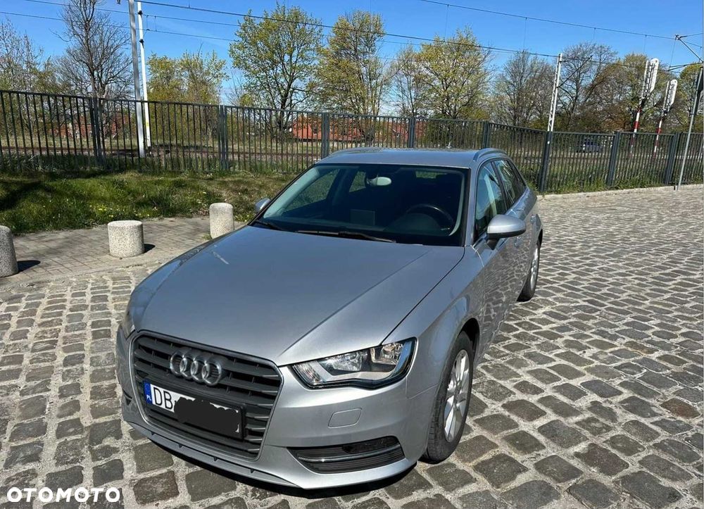 Audi A3 Sportback - 1