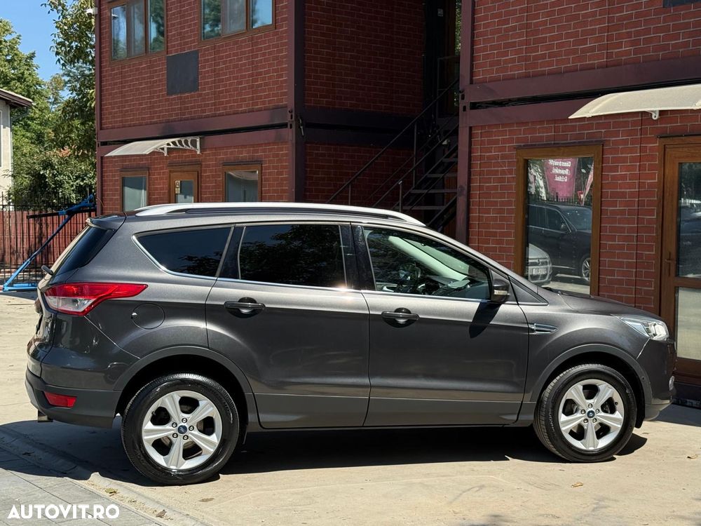 Ford Kuga - 37