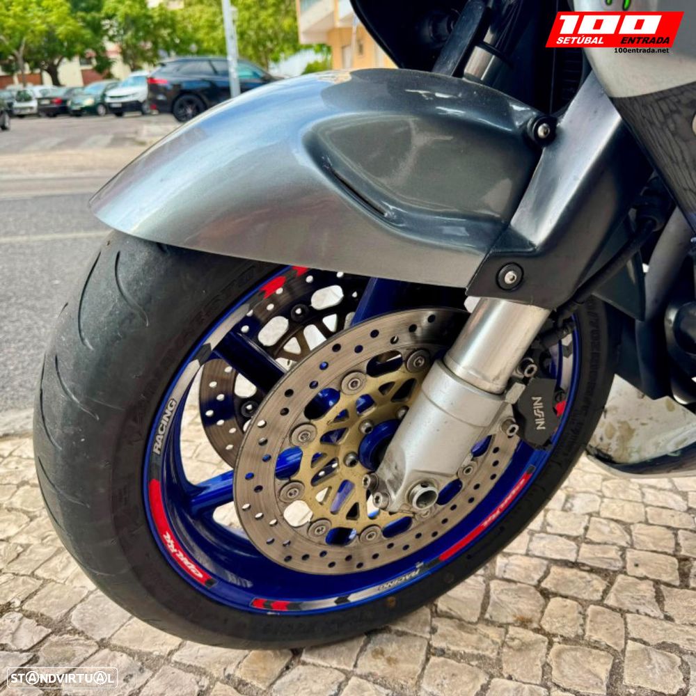 Honda CBR 900 RR - 29