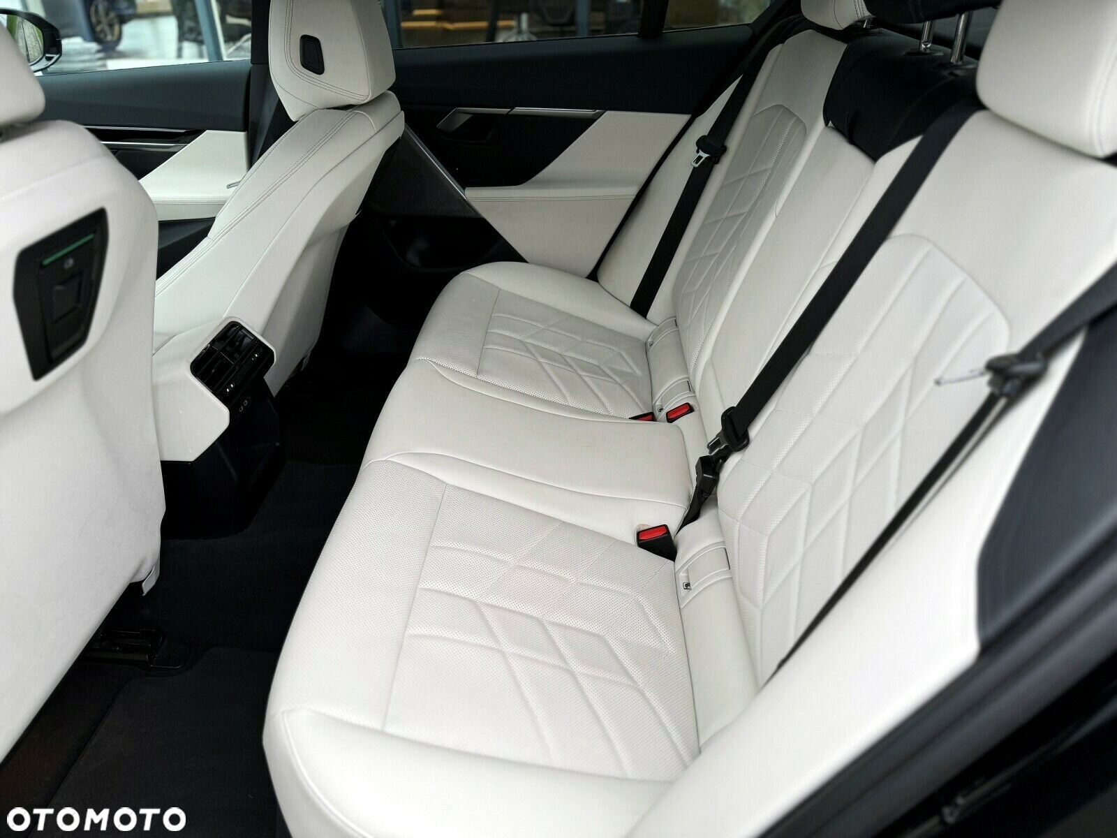 BMW Seria 5 - 16
