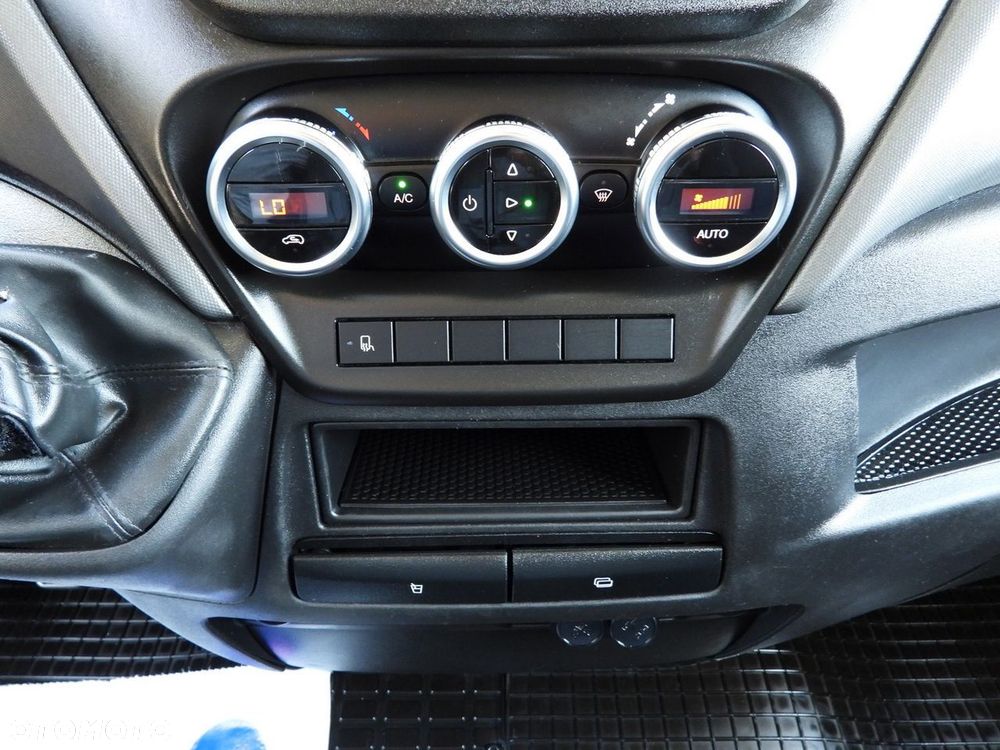 Iveco DAILY 35S18 PLANDEKA 10 PALET TEMPOMAT NAWIGACJA LEDY KLIMATYZACJA  180KM - 38