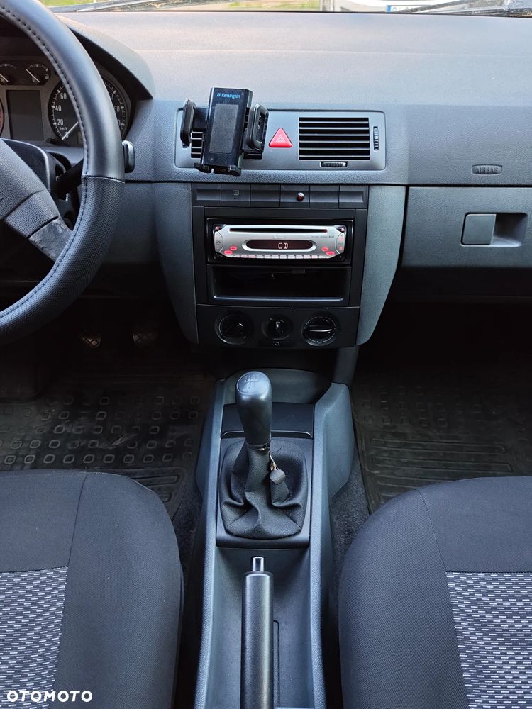 Skoda Fabia - 12