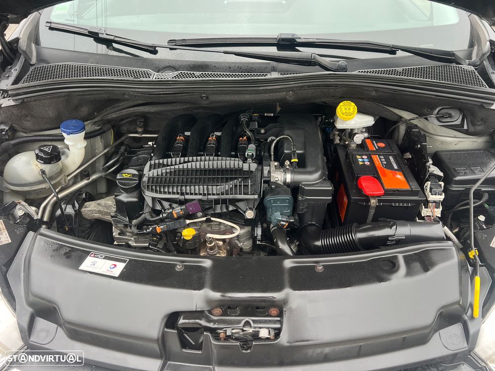 Peugeot 208 1.2 PureTech Style - 24