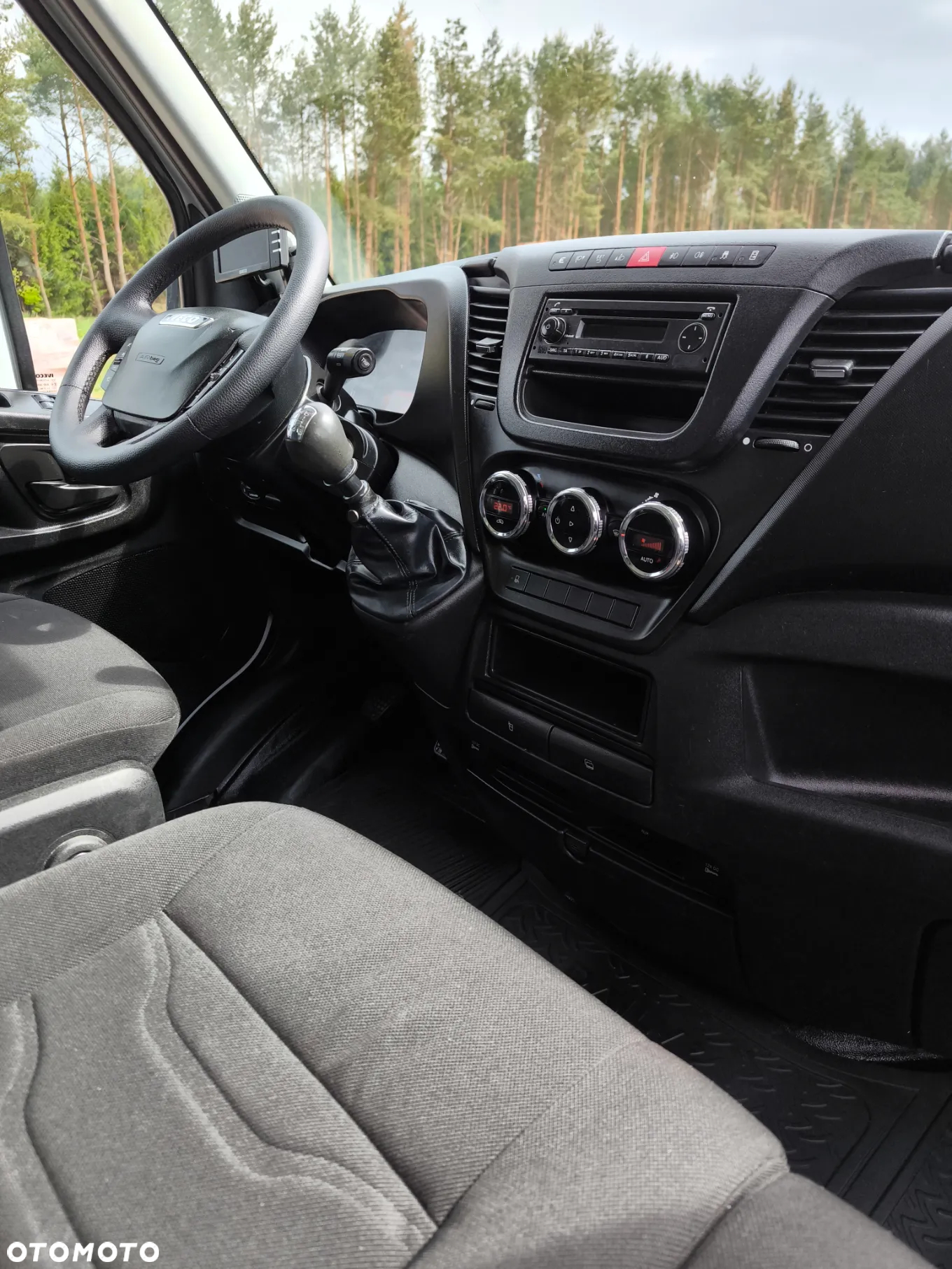 Iveco 35C17 Cena: 66500 zł netto Kontener Izoterma Klimatronic - 14