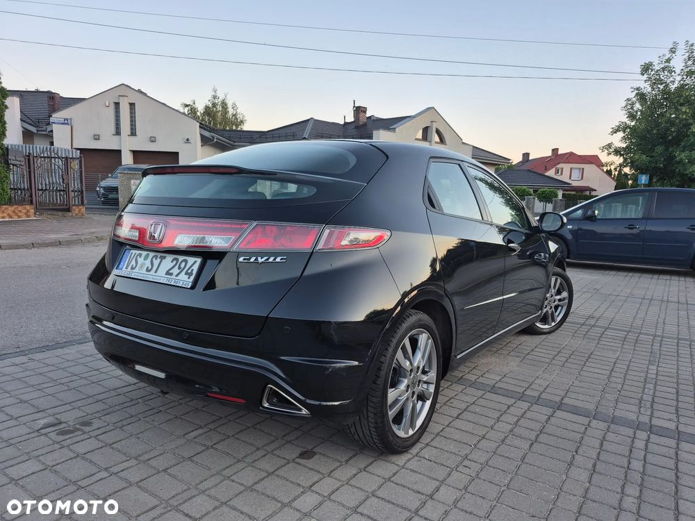 Honda Civic 1.8 GT Special Edition - 8