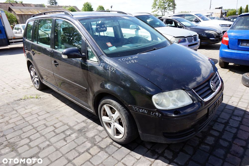 VOLKSWAGEN TOURAN I 1T 2003 LC9Z 2.0 TDI AZV 140KM GNE CZARNY na części - 7