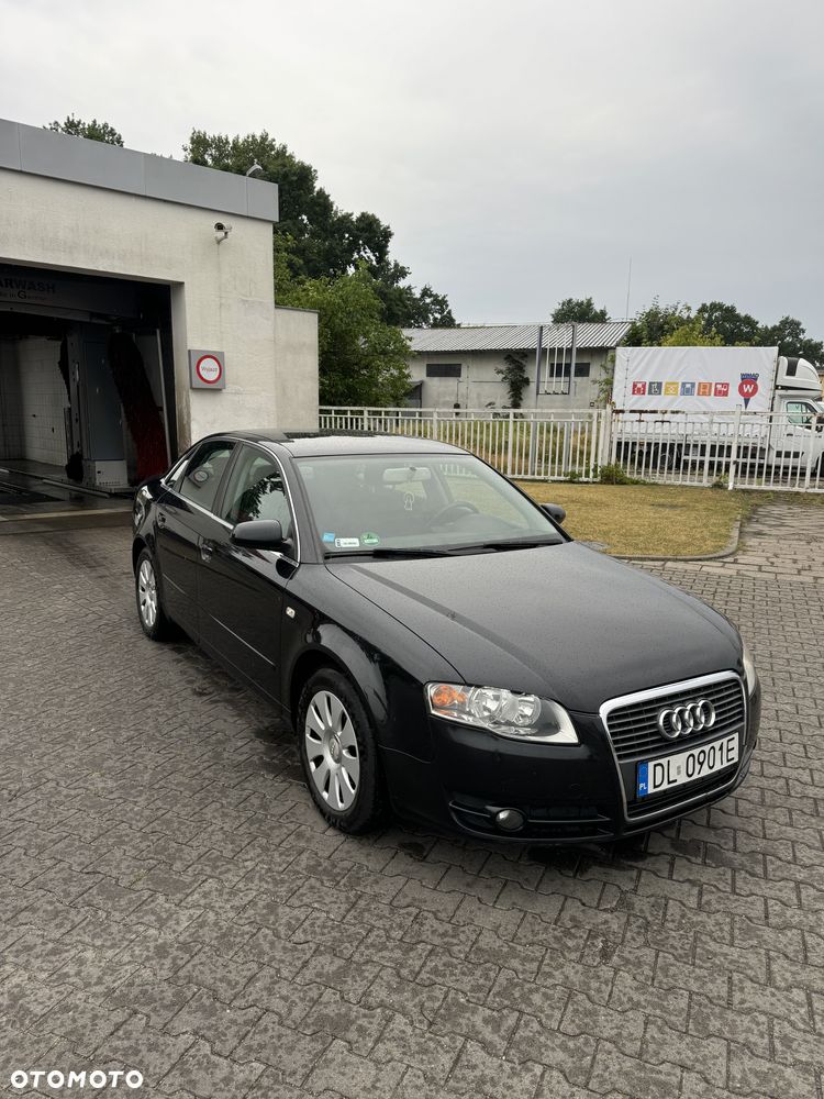 Audi A4 - 1
