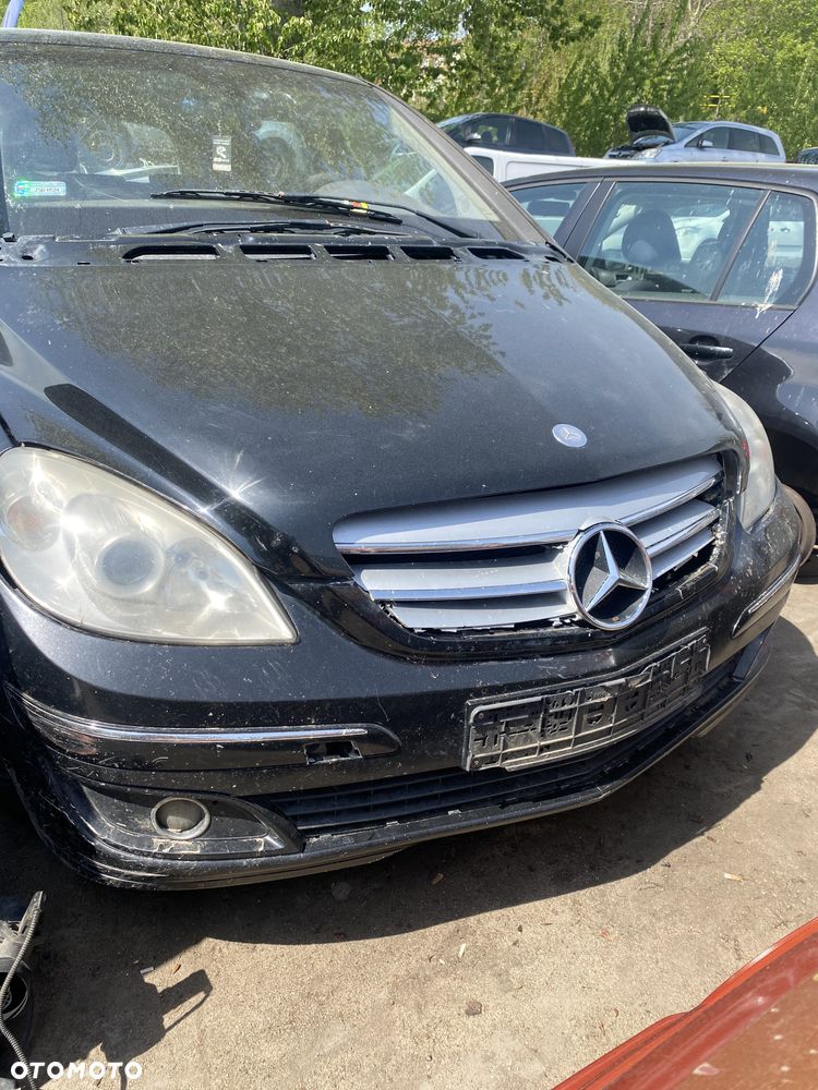 Mercedes B180 na częsci - 1