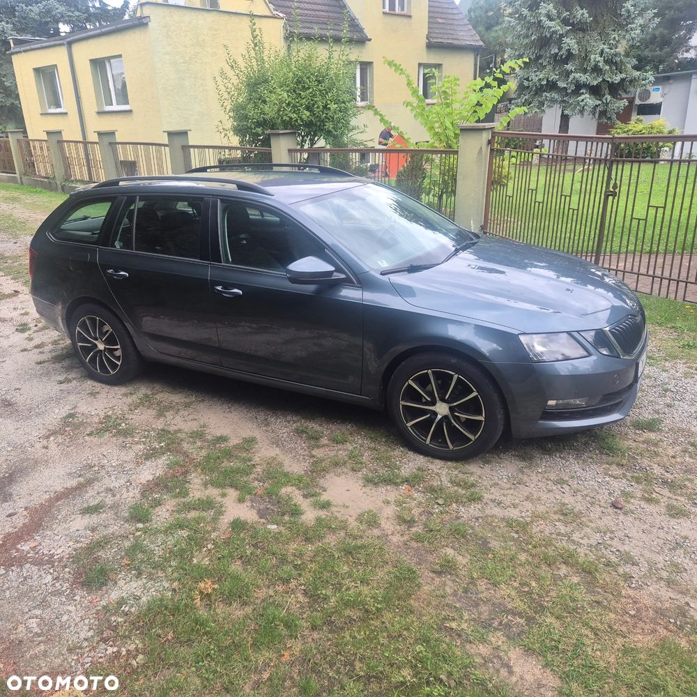 Skoda Octavia 1.6 TDI SCR Ambition - 8