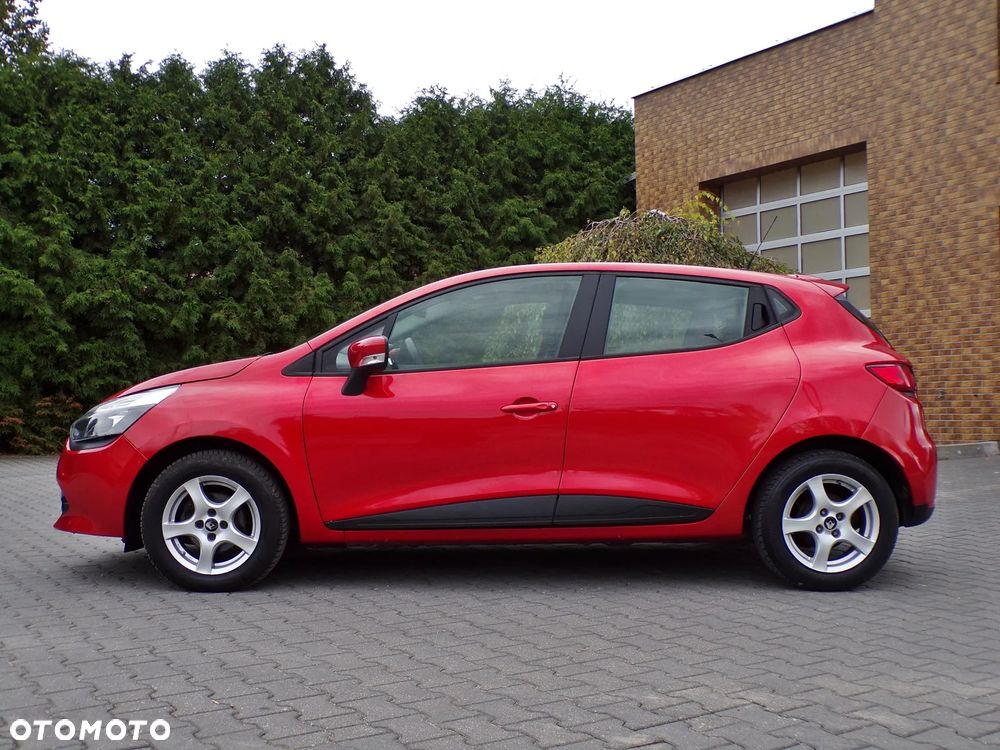 Renault Clio 1.2 16V 75 Life - 8