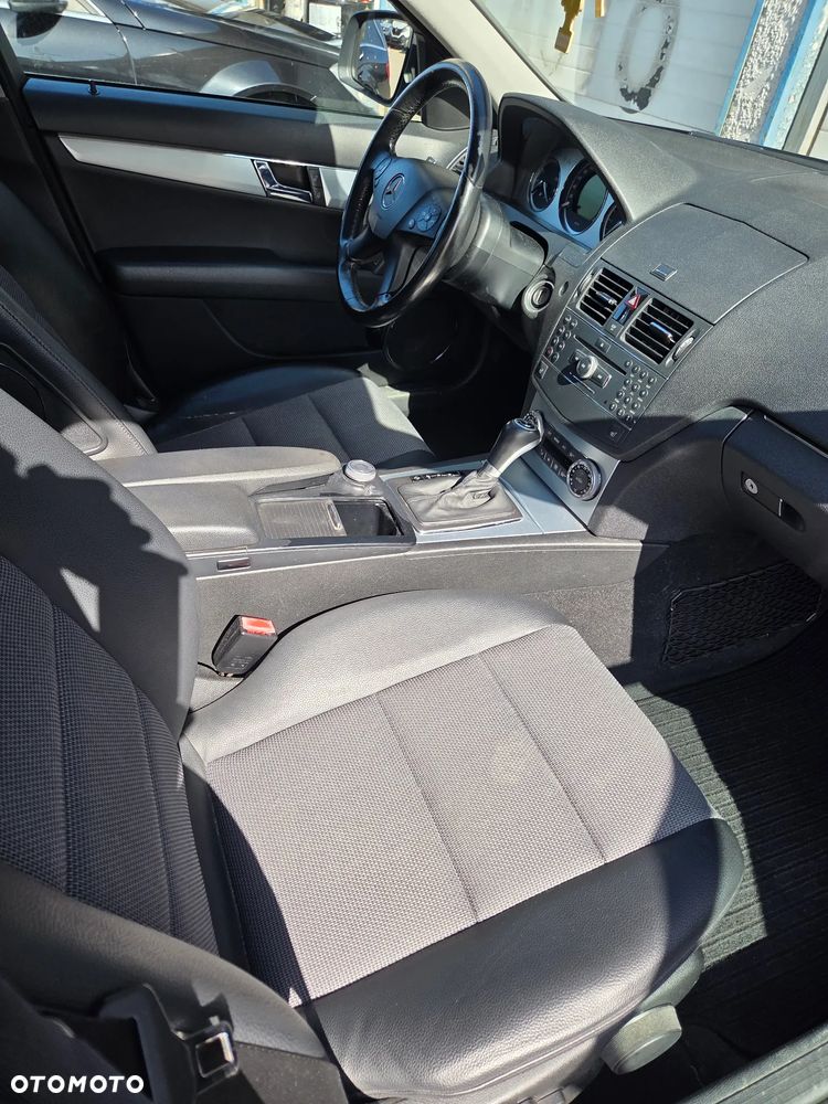 Mercedes-Benz Klasa C 220 CDI DPF Automatik Avantgarde - 20