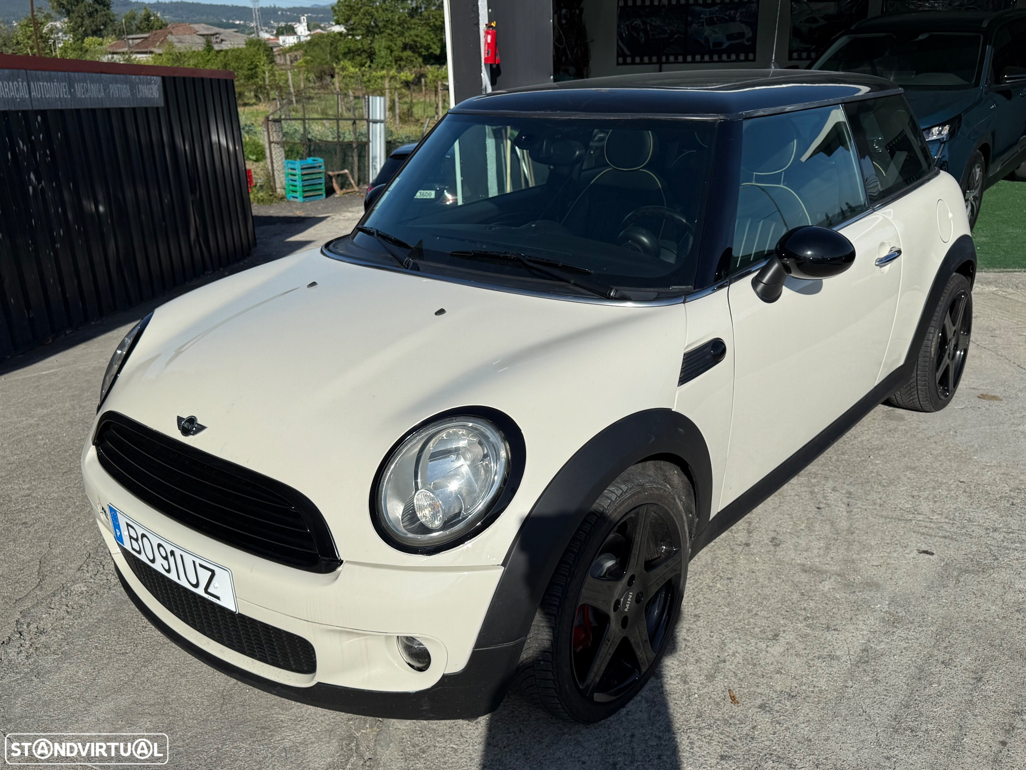 MINI 3 Portas Cooper D - 2