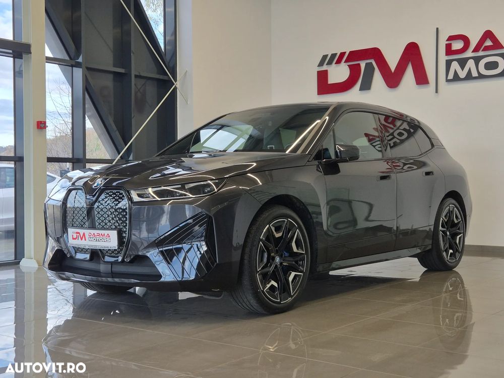 BMW iX - 4