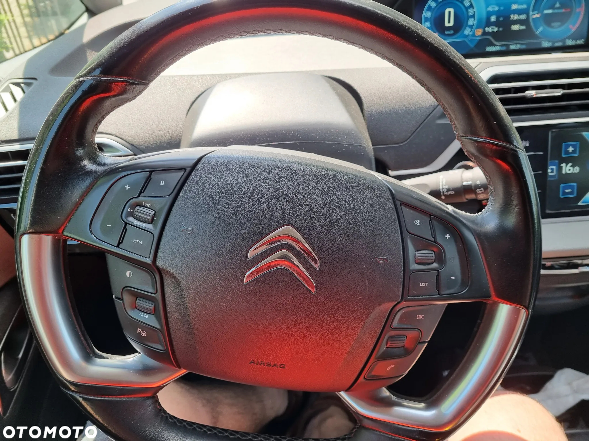 Citroën C4 Picasso 1.6 e-HDi Exclusive - 4