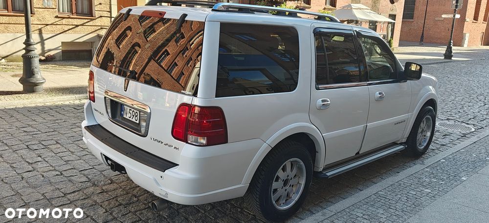 Lincoln Navigator 5.4 4WD - 6