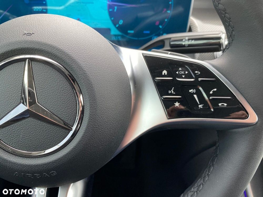 Mercedes-Benz GLC - 21