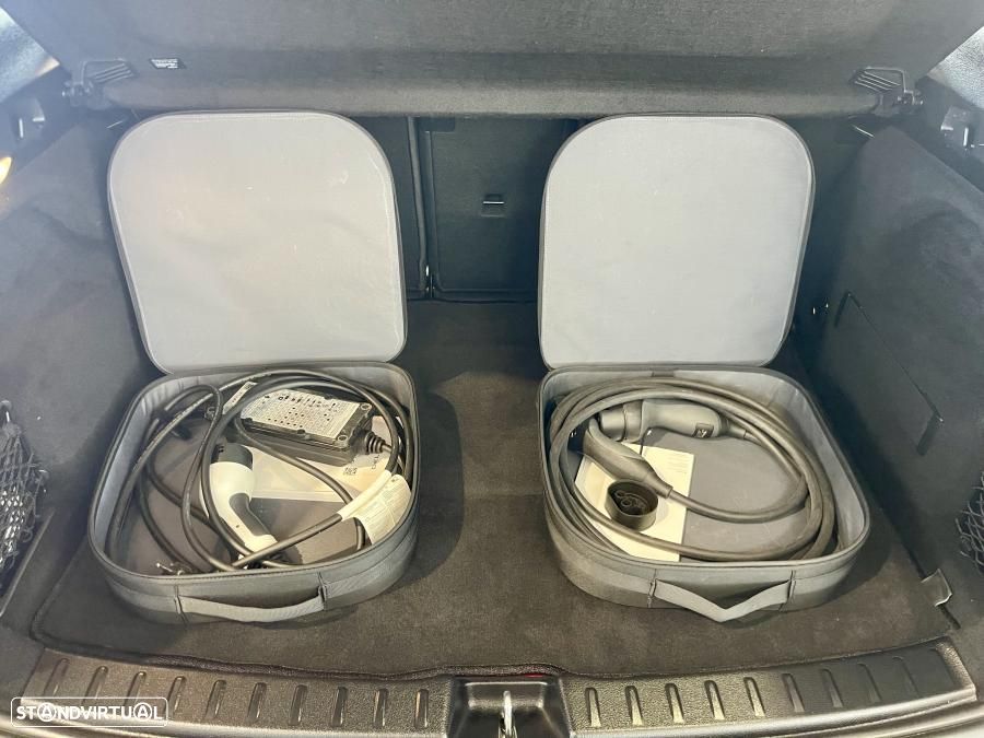 Mercedes-Benz GLA 250 e 8G-DCT AMG Line - 39