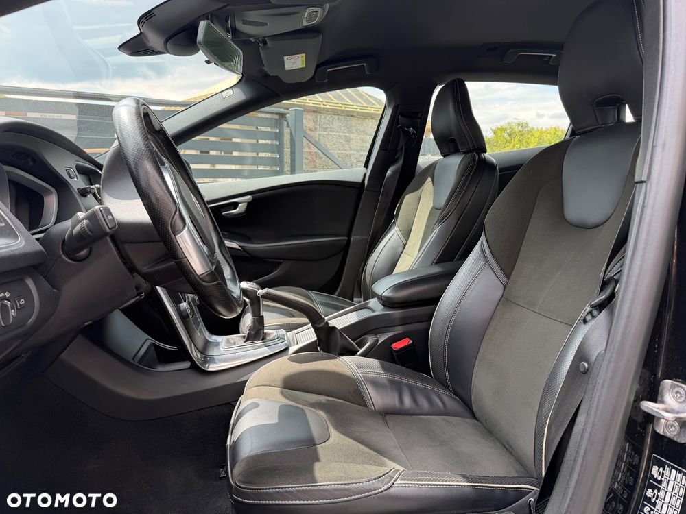 Volvo V40 D2 RDesign - 25