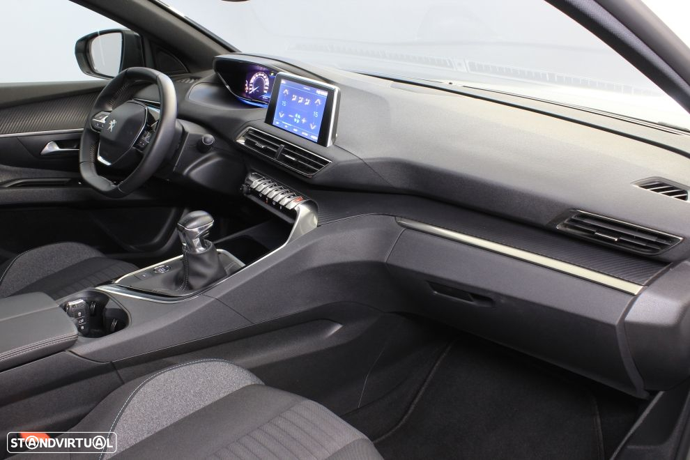 Peugeot 5008 1.2 PureTech Active Pack - 21