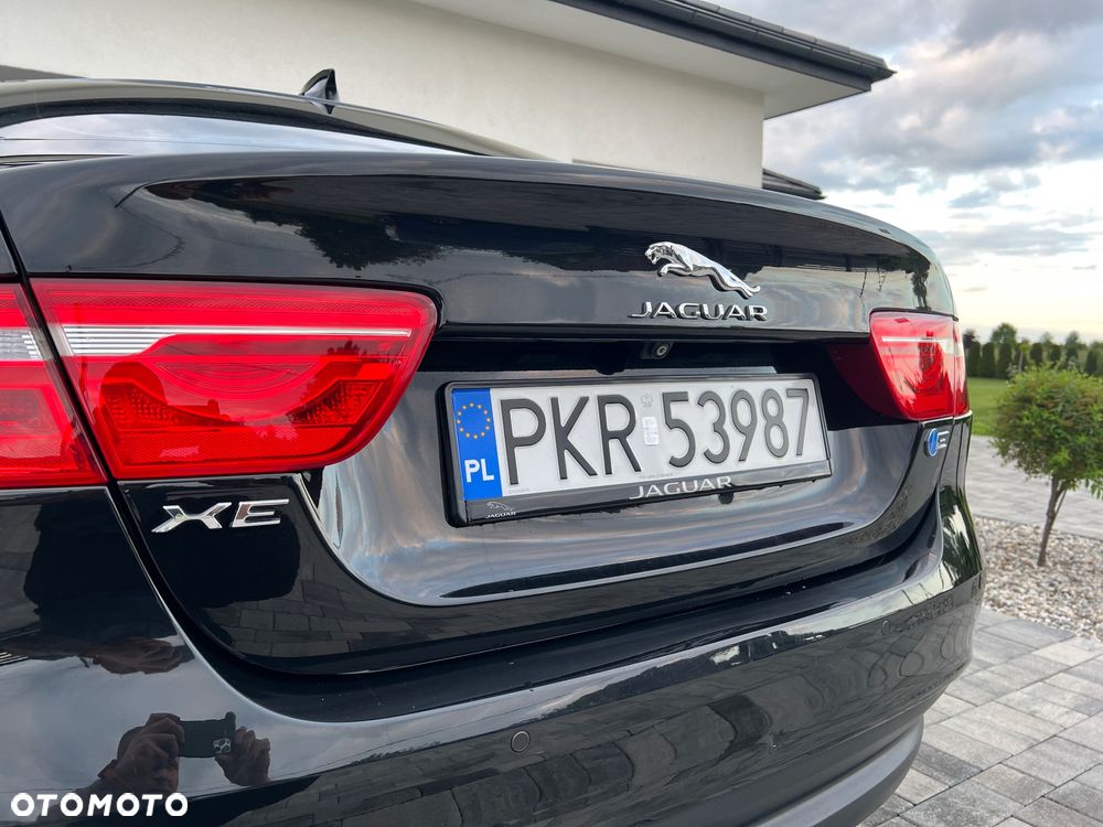 Jaguar XE 2.0 D Prestige - 14