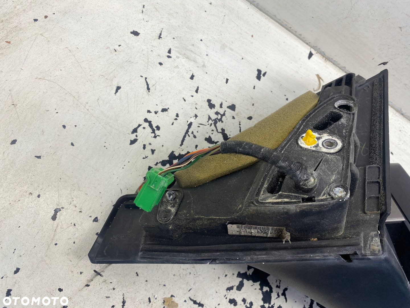 VOLVO C30 LIFT LUSTERKO PRAWE 12 PIN EU - 13
